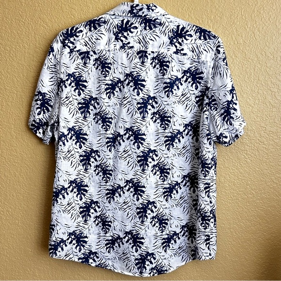 UNTUCKit Slim Fit Linen Short Sleeve Button Down Shirt - Picture 2 of 6